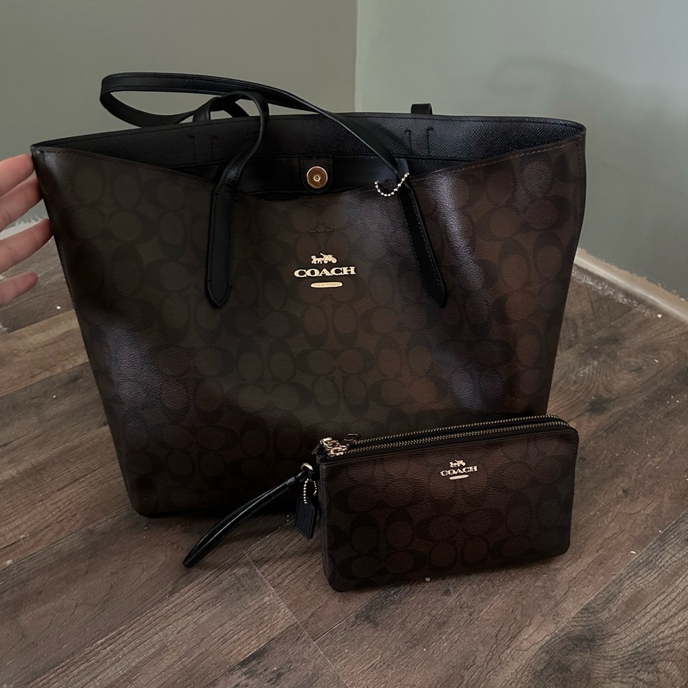 coach bag with matching wristlet